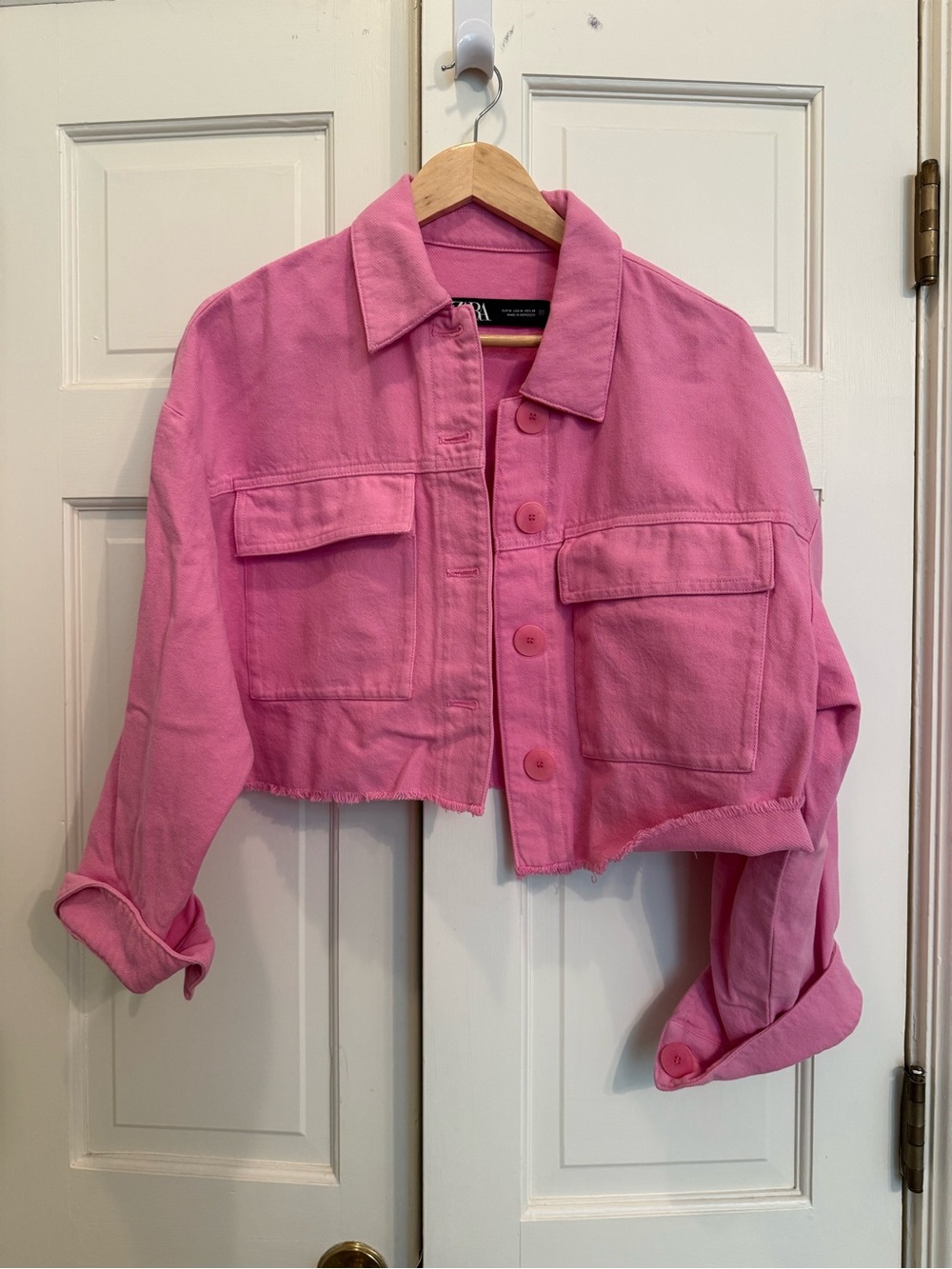 Zara Pink Cropped Denim Jacket Raw Hem Oversized Pockets Size M